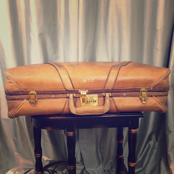 Handbags - Vintage leather suitcase